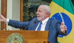 presidente-da-republica-luiz-inacio-lula-da-silva-durante-declaracao-a-imprensa-no-palacio-presidencial-de-angola-luanda-angola-26082023095732773