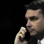 Pensar em matar não é crime, diz Flávio Bolsonaro sobre plano contra Lula