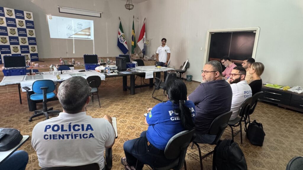 policia-cientifica-inicia-curso-de-papiloscopia-forense-para-peritos-criminais (1)