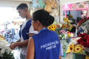 dia-dos-namorados-procon-al-aponta-variacoes-em-flores-perfumes-roupas-e-maquiagens-em-estabelecimentos-de-maceio