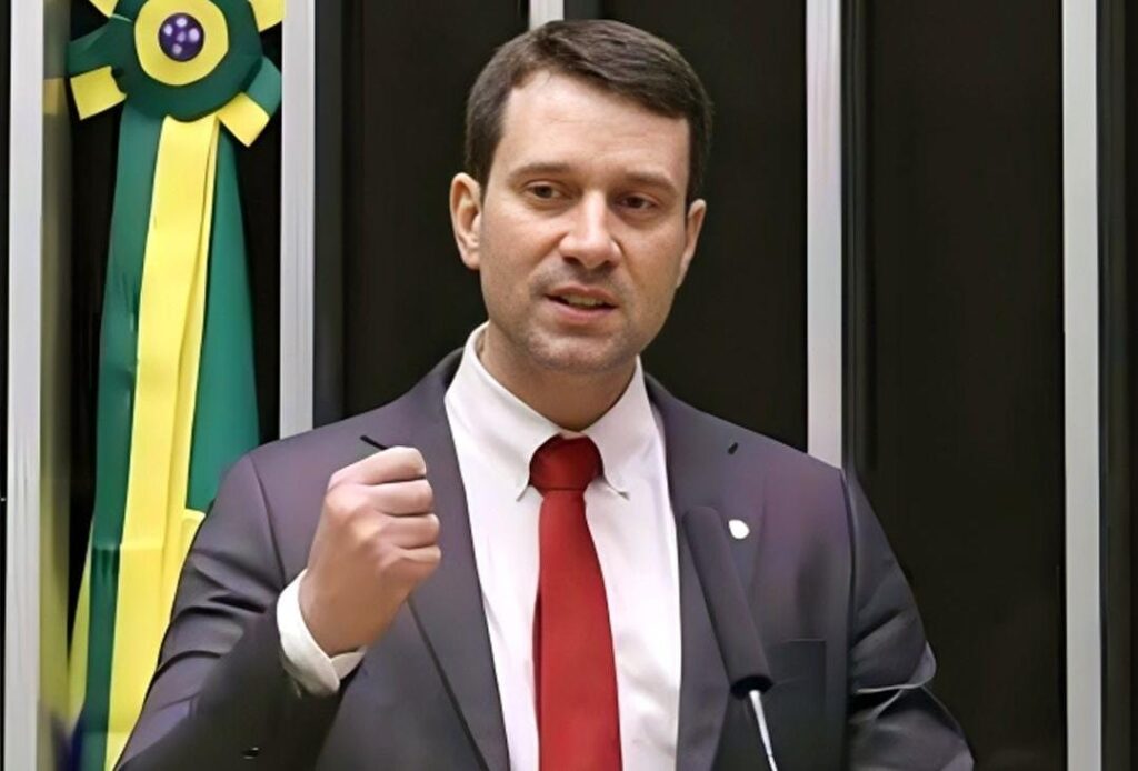 f03e0ae2-b5db-44f1-9a8d-4b88d57d5511