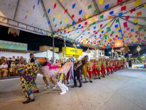 98991207-611c-4f5a-8aac-05b4e3e3934b