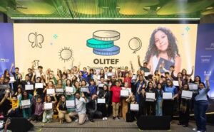 d9084055-0365-442b-9ea3-05de9d85ee32