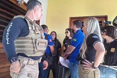 policia-faz-operacao-na-clinica-luz-e-vida-apos-as-00832913-9411851d596aedc4e5e0be96691727bf-7