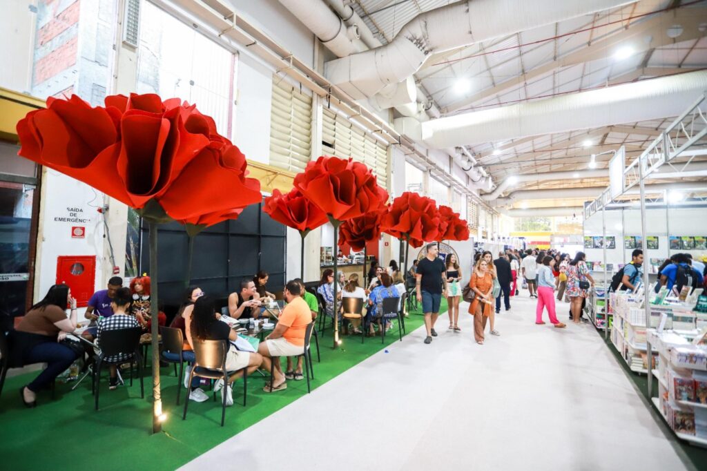 ficcao-e-pesquisa-colaboradores-da-fapeal-sao-autores-na-11-bienal-do-livro-de-alagoas (1)