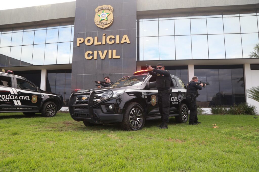 policia-civil-prende-suspeito-de-invadir-sistema-informatico-de-uma-rede-de-supermercados-de-maceio (1)