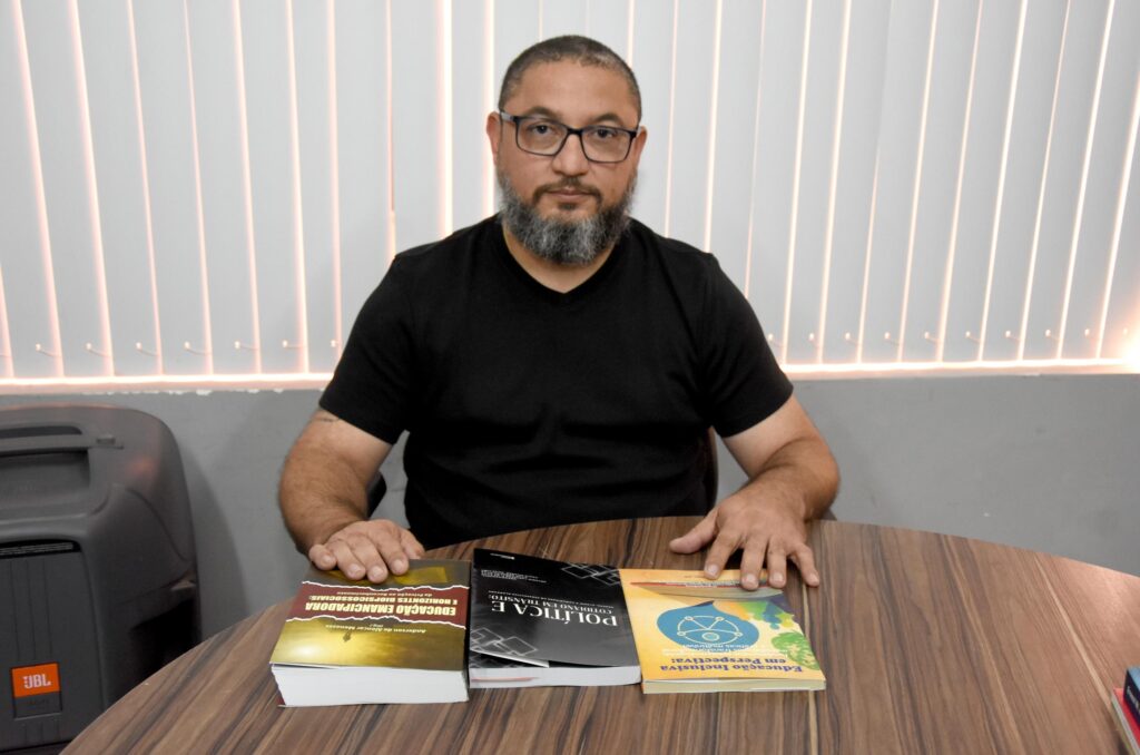 policial-penal-que-atua-em-al-vira-referencia-em-analise-da-educacao-prisional