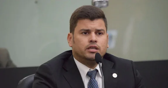 4a772d94-c003-4894-9b06-09f1c3d0e74b