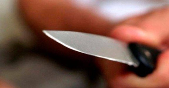 assalto-faca-696x464-1