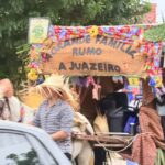 Encerrando as festividades na zona urbana, Casamento Matuto celebra a tradição histórica da cavalgada e das carroças enfeitadas em Girau do Ponciano