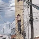 Policial militar resgata criança que caiu do segundo andar e ficou presa em fios elétricos em Delmiro Gouveia