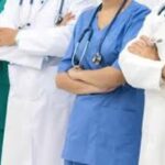 Programa Mais Médicos Especialistas oferece bolsas de até R$ 20 mil; inscrições terminam dia 29